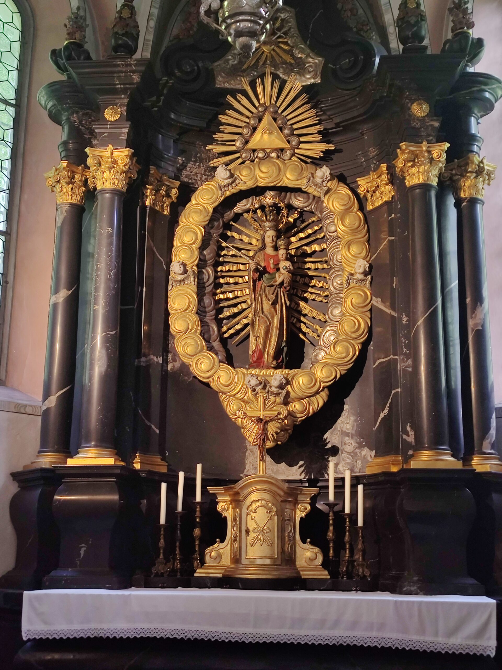Altarbild der Kappelle Jonenthal Mutter Gottes mit Jesuskind